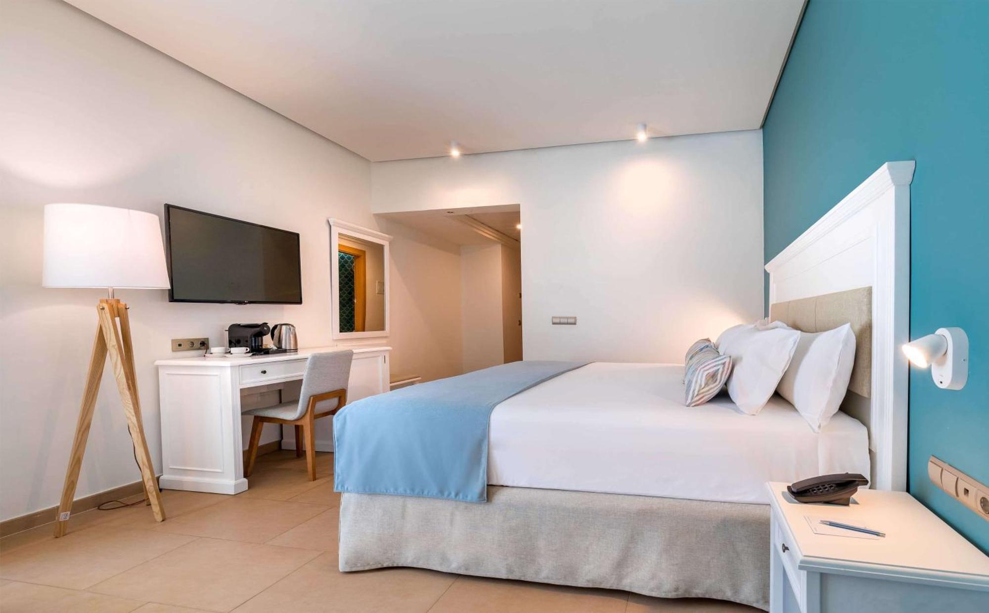 Готель Occidental Torremolinos Playa Екстер'єр фото